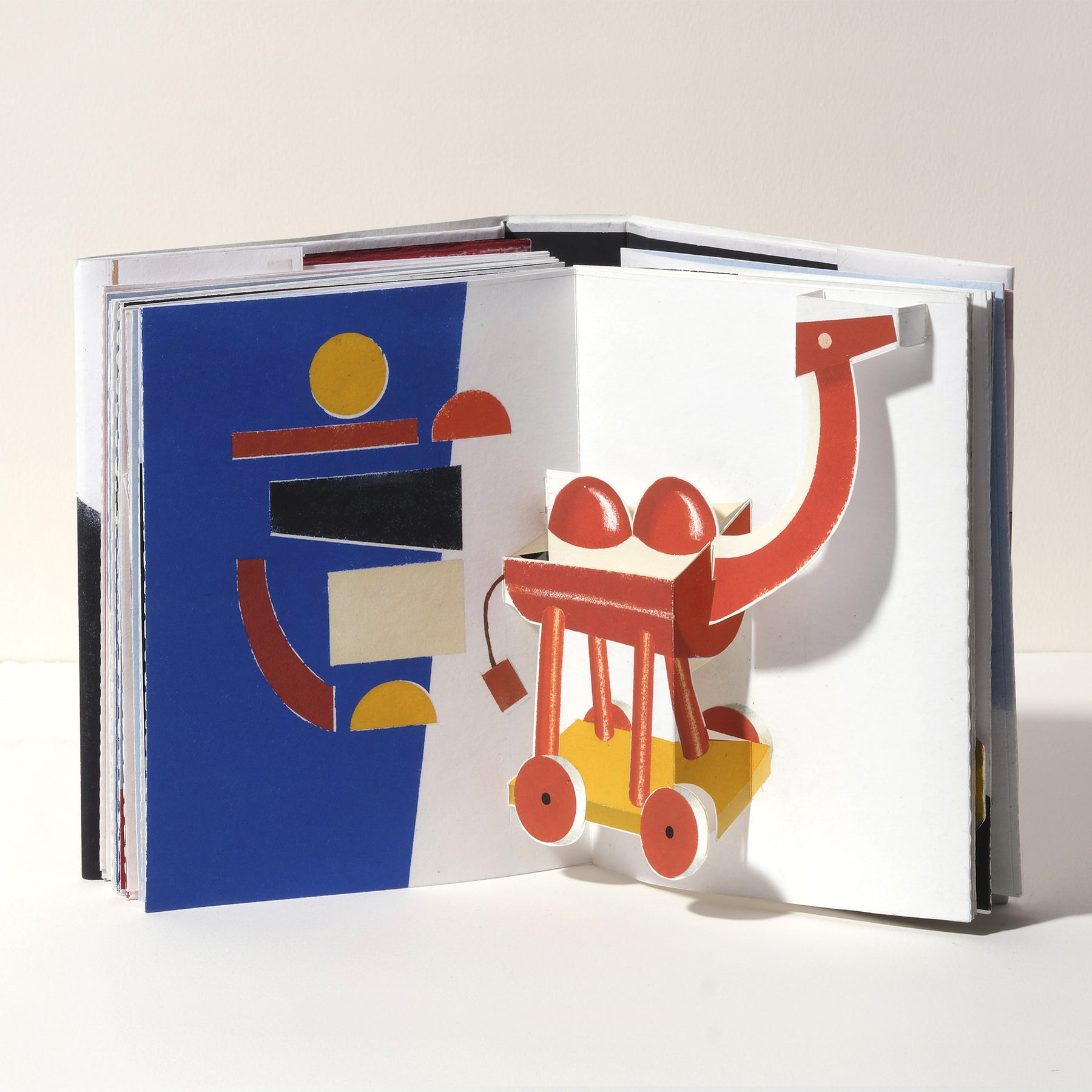 IC Design, Gérard Lo Monaco Jeux D'enfance Pop-Up Book,