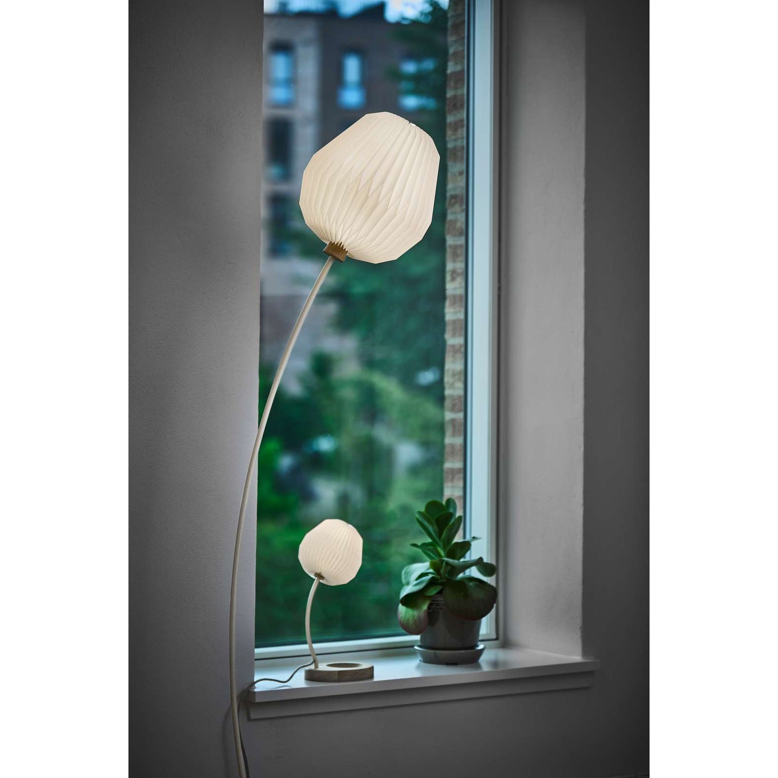Le Klint, Le Klint Bouquet Table Lamp Light Oak Cream White, Table,