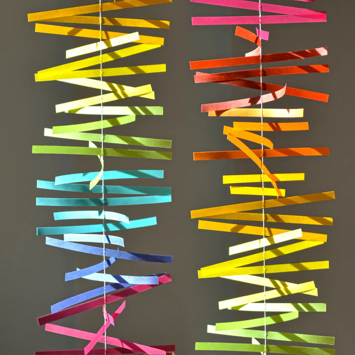 Mini Spektral Garland 23 in