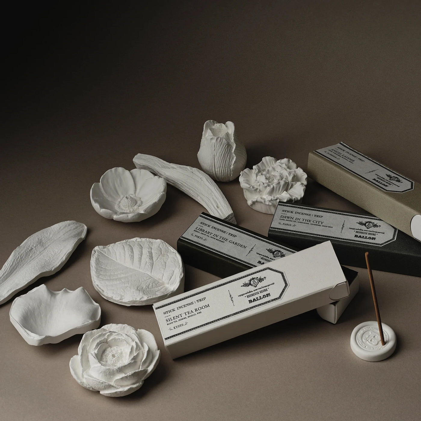 Ballon, Handmade in Tokyo. Relaxation and health care for art lovers. An aroma brand with art-like designs. Aroma ornaments and other Interior aroma products, 100% vegan care cosmetics.