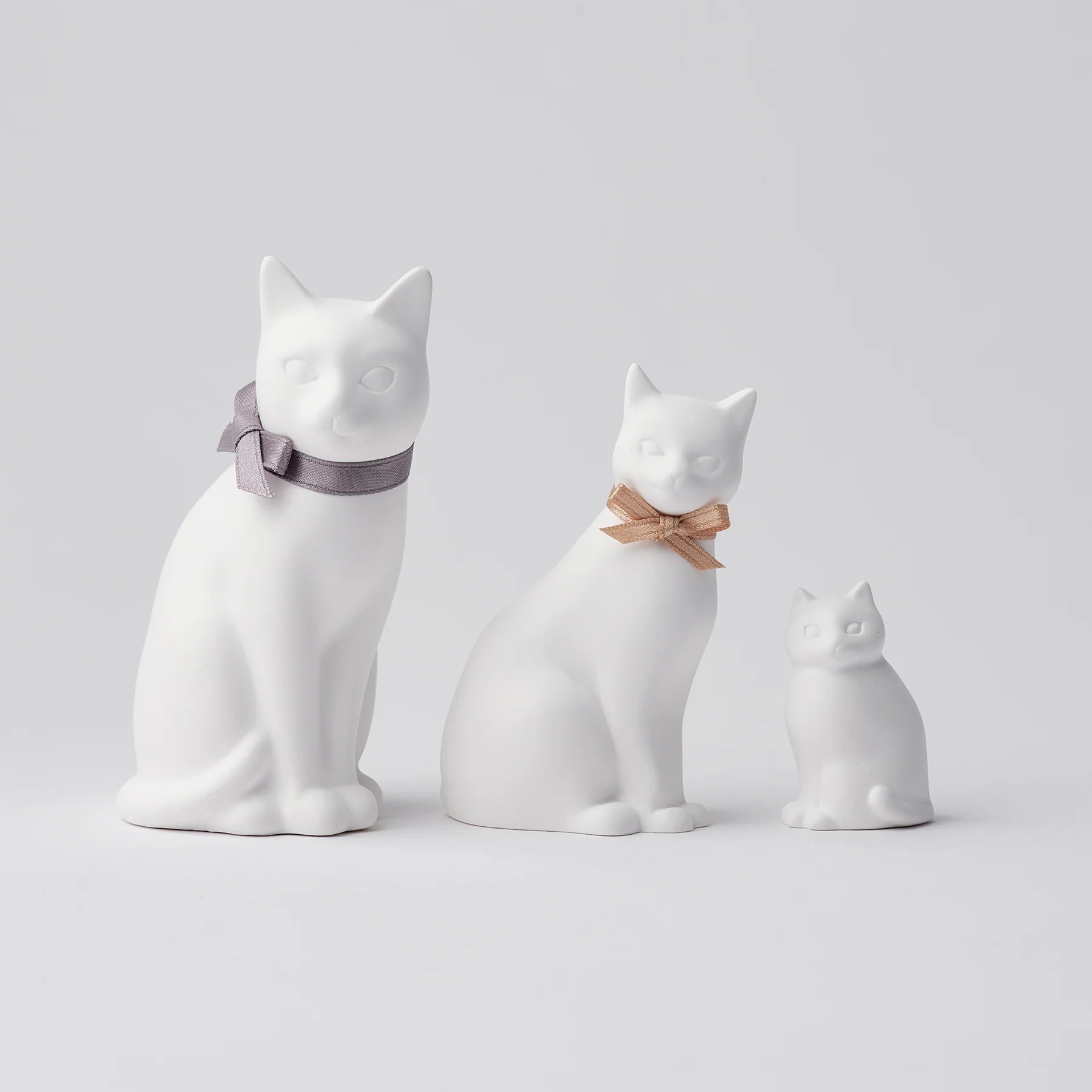 Ballon Oil Diffuser Cat Family | AMEICO - Official US Distributor