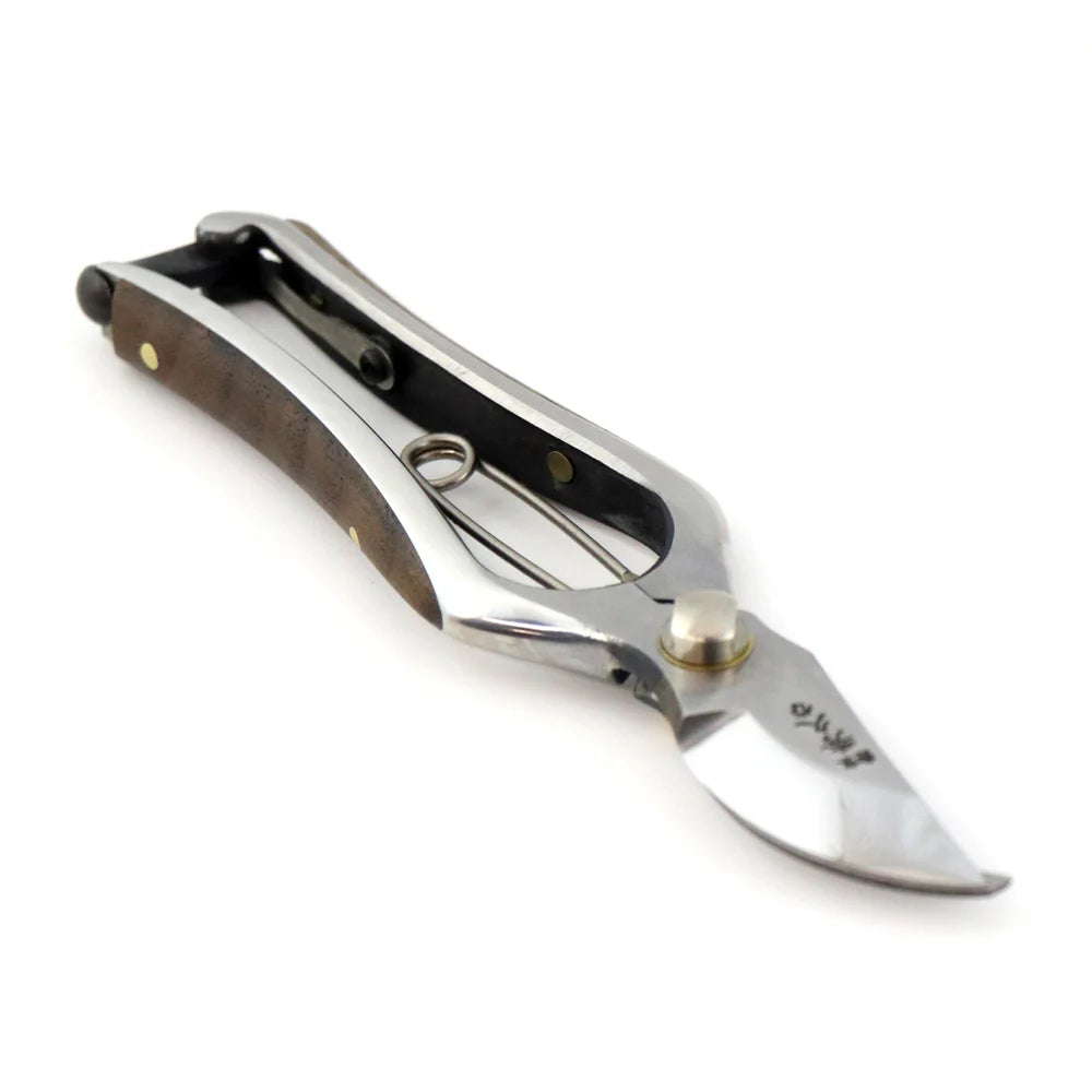T101 Pruning Shears, Symmetrical - Walnut Wood Grip
