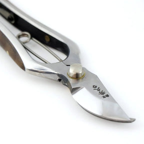 T101 Pruning Shears, Symmetrical - Walnut Wood Grip