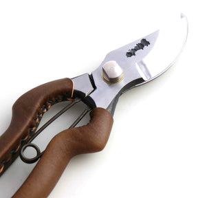 T13-O Pruning Shears, Asymmetrical - Olive Leather Grip
