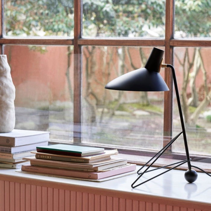Tripod Table Lamp