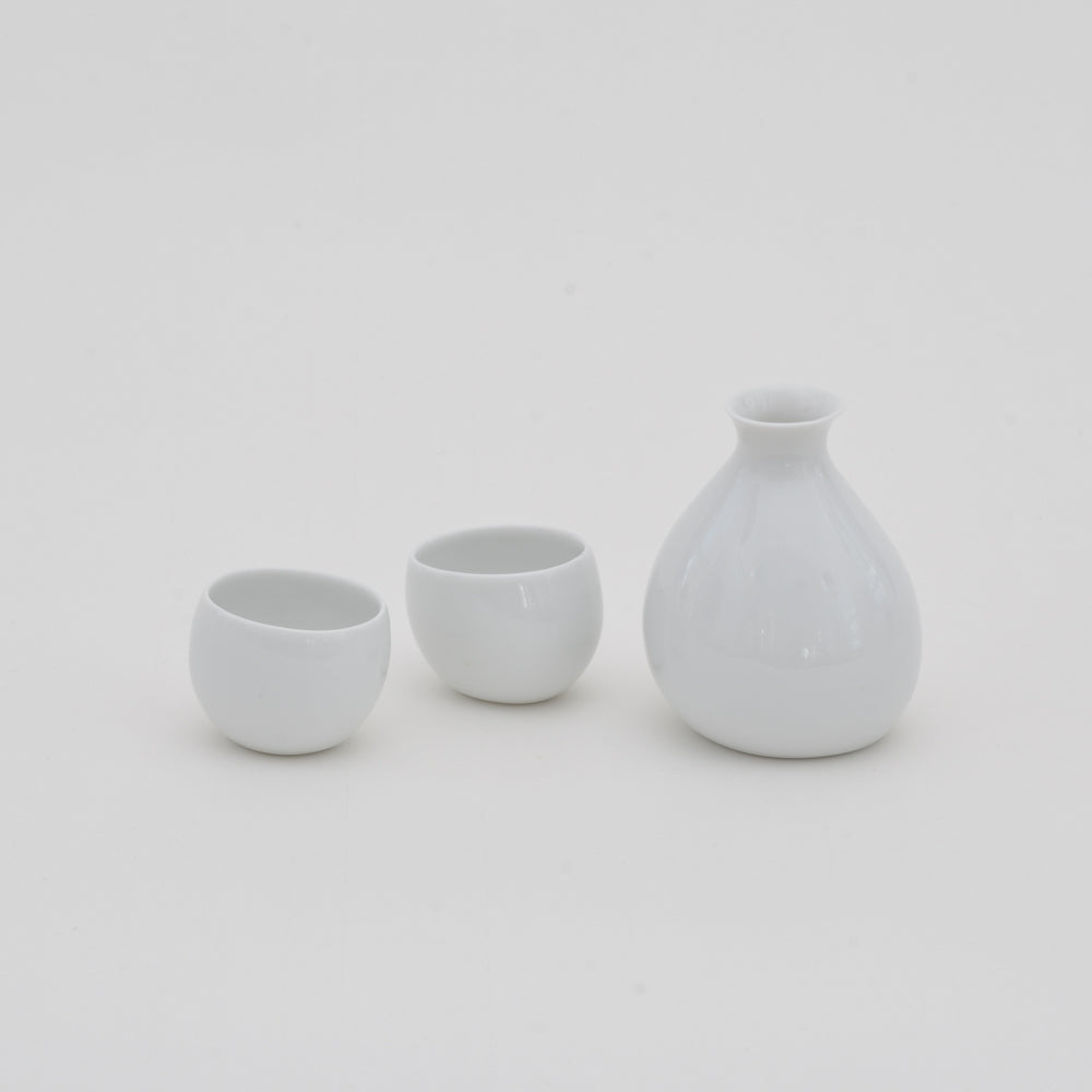 You-ki Sake Bottle w/2 cups