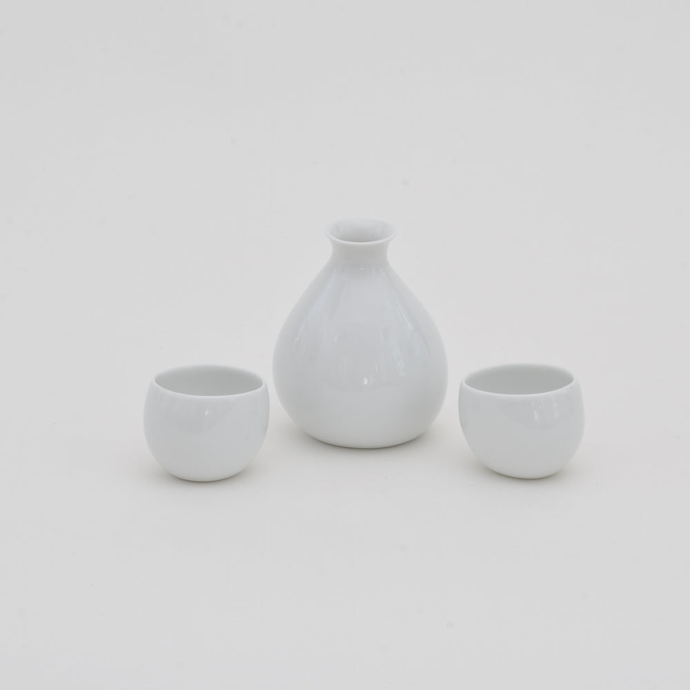 You-ki Sake Bottle w/2 cups