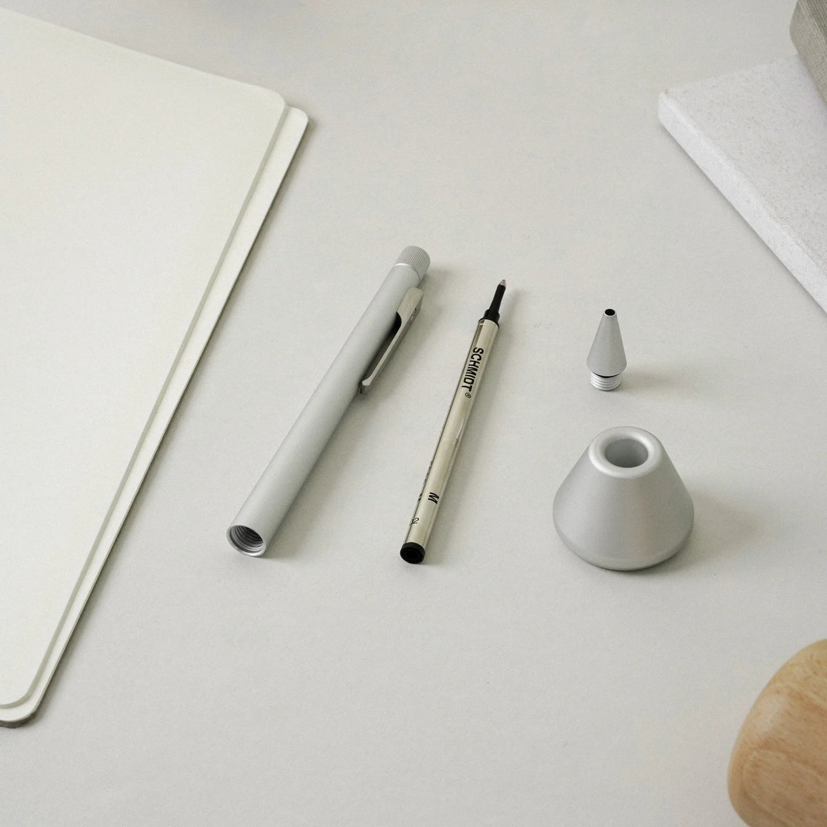 Lazlo Drop Stand Aluminum