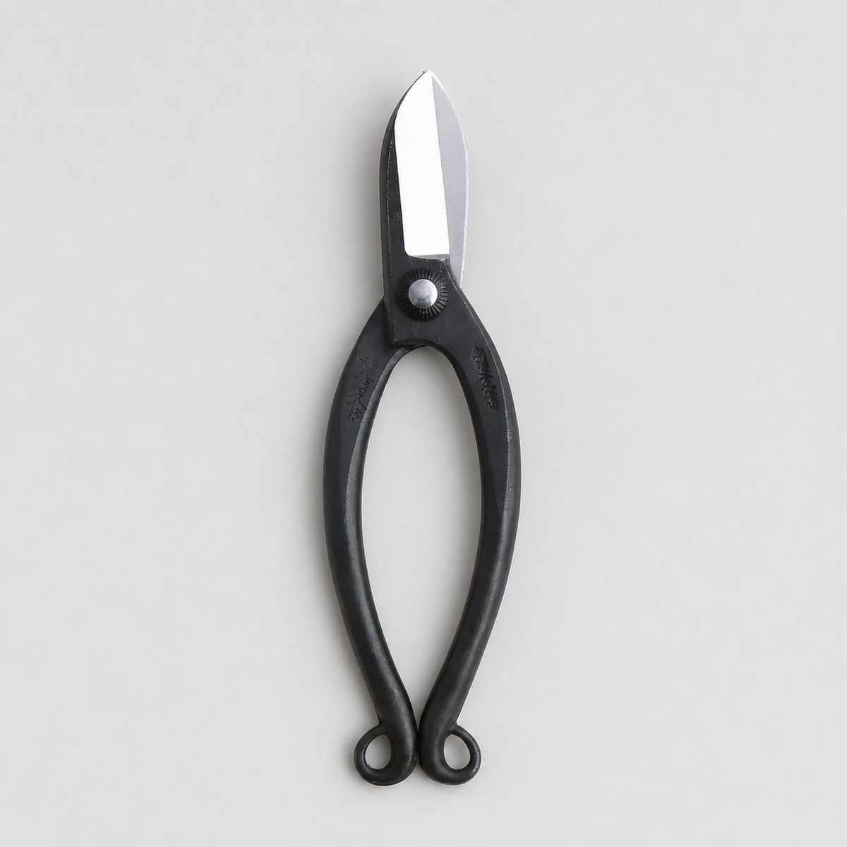 T8 Warabi Scissors