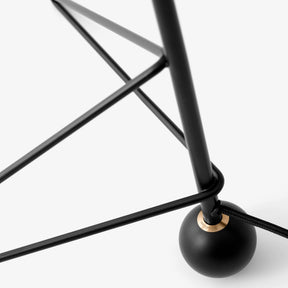 HM8 Tripod Table Lamp