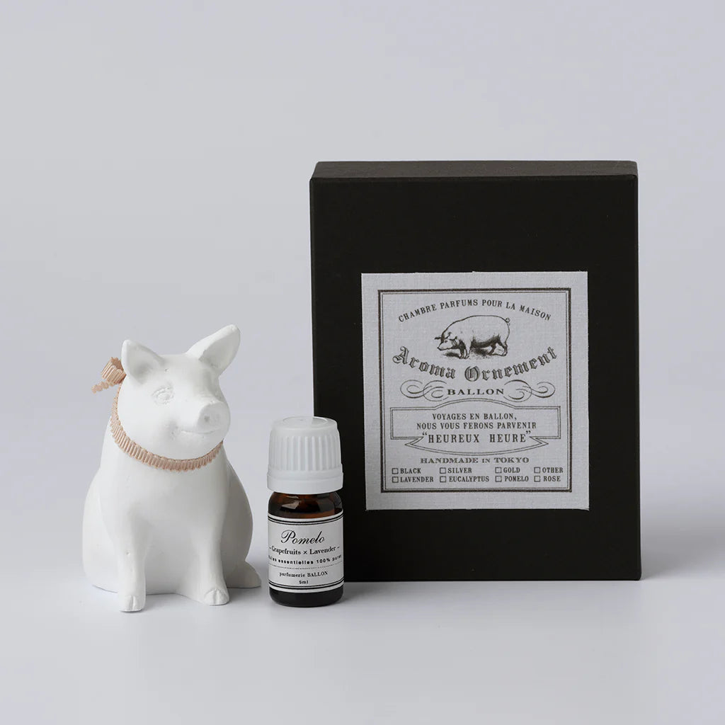 Oil Diffuser - Sitting Pig